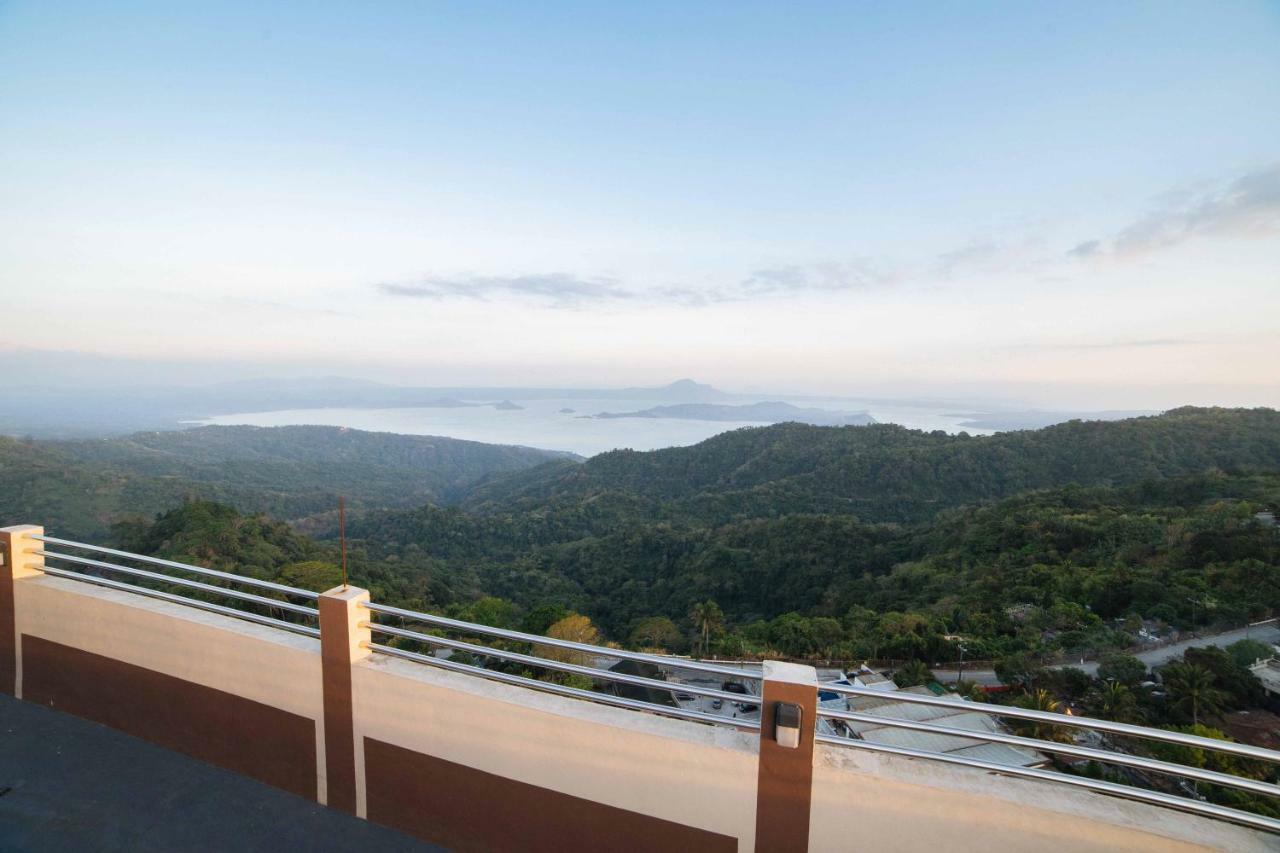 Reddoorz Premium @ Cityland Tagaytay 2 Tagaytay City Esterno foto