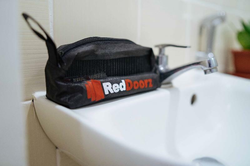 Reddoorz Premium @ Cityland Tagaytay 2 Tagaytay City Esterno foto